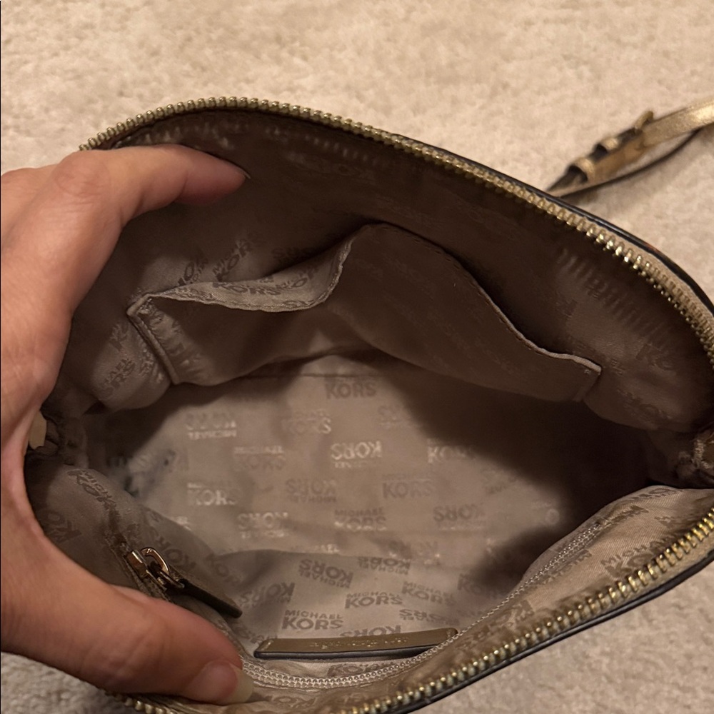 Michael Kors Rose Gold Women's Bag - Picture 4 of 8
